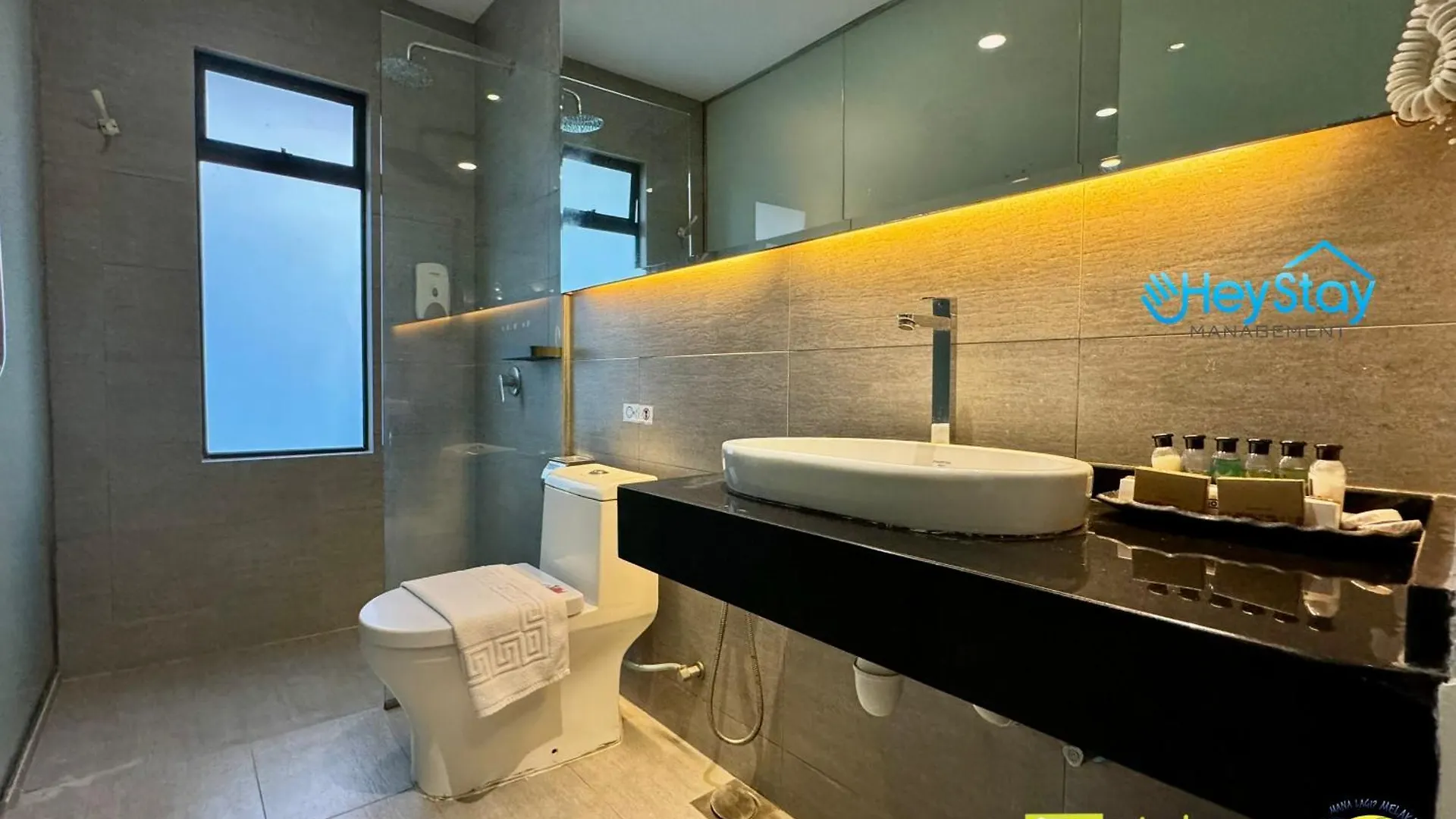 Modern Cave Guest House Walking Distance 5Mins To Jonker Malacca Malaysia